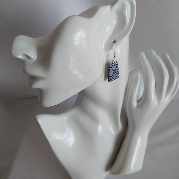 Handmade blue polymer clay earrings. Boucles d'oreilles fait à la main - Picture 4 of 7